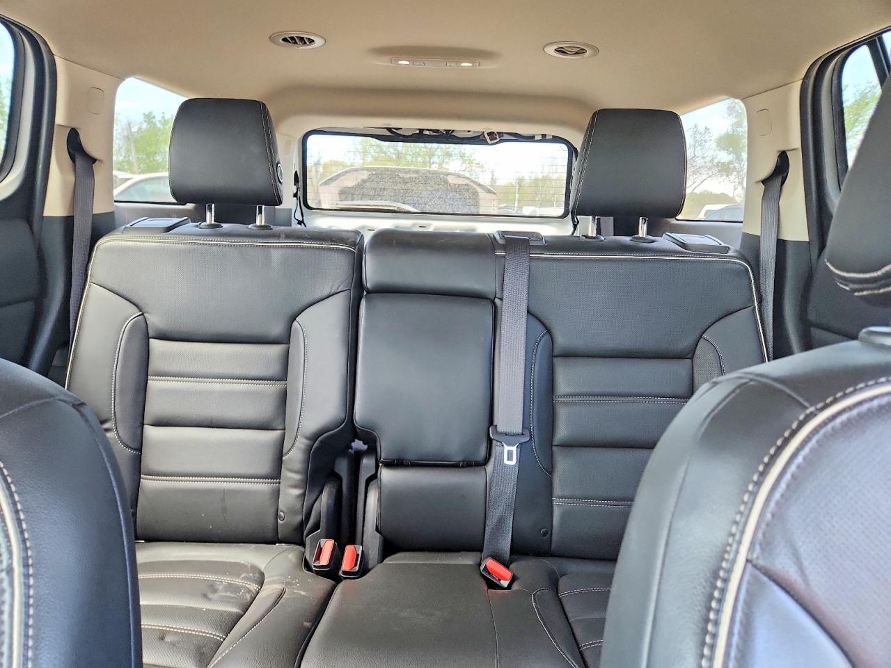 2017 GMC ACADIA DENALI photo 19