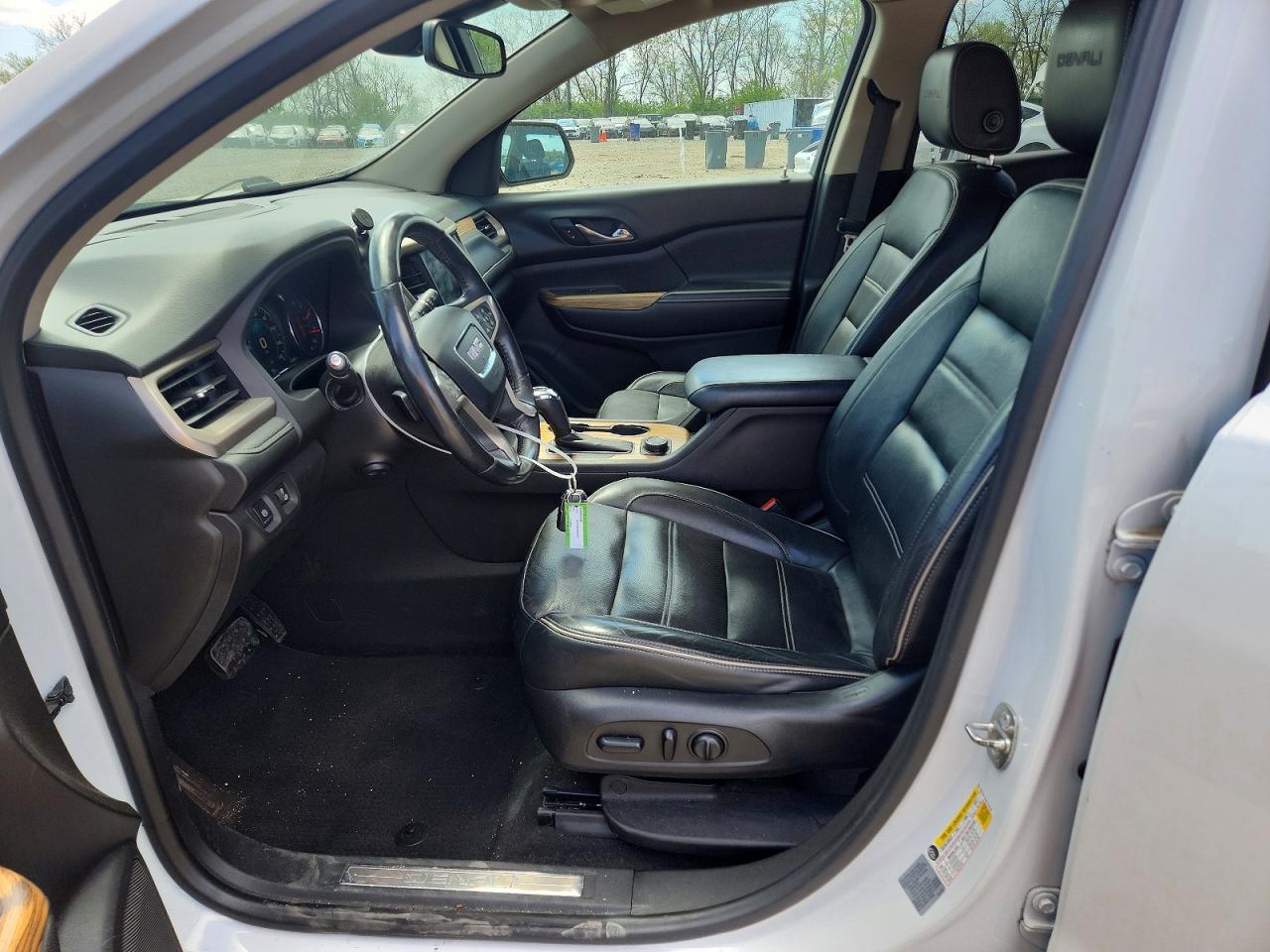 2017 GMC ACADIA DENALI photo 13