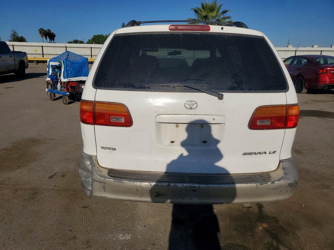 1999 TOYOTA SIENNA LE photo 6