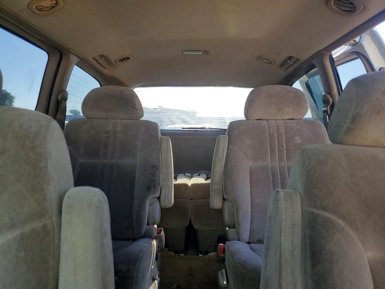 1999 TOYOTA SIENNA LE photo 10