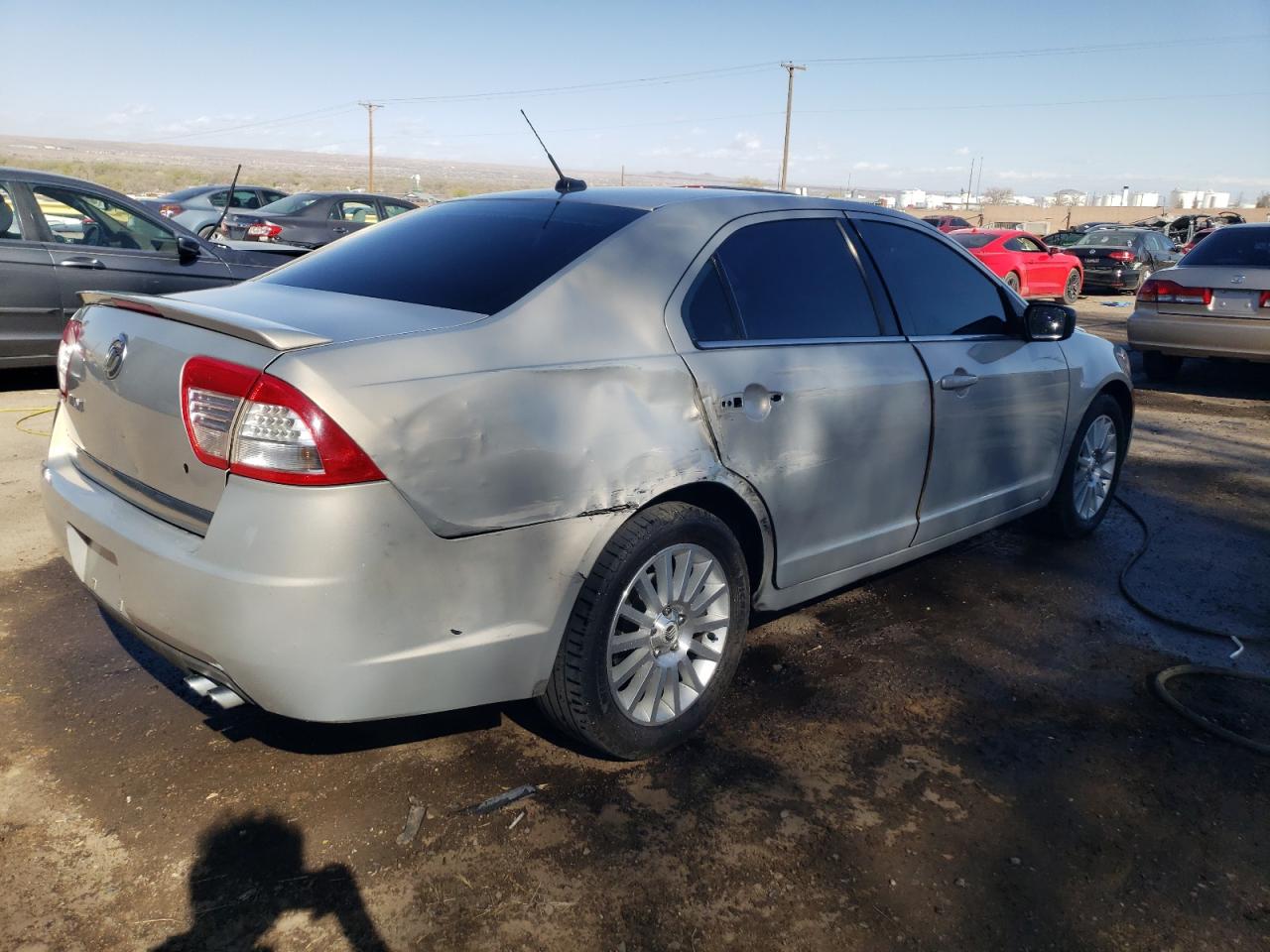 2010 MERCURY MILAN photo 5