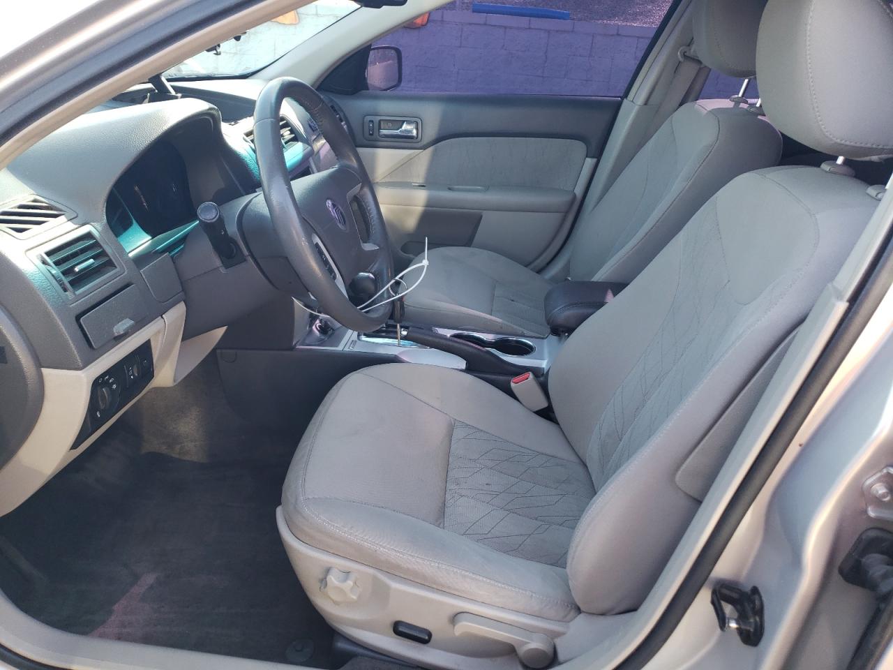 2010 MERCURY MILAN photo 13