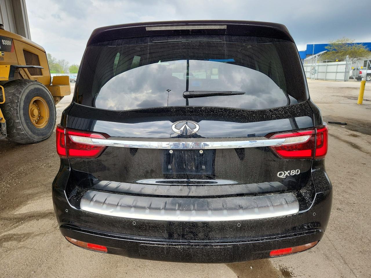 2019 INFINITI QX80 LUXE photo 11