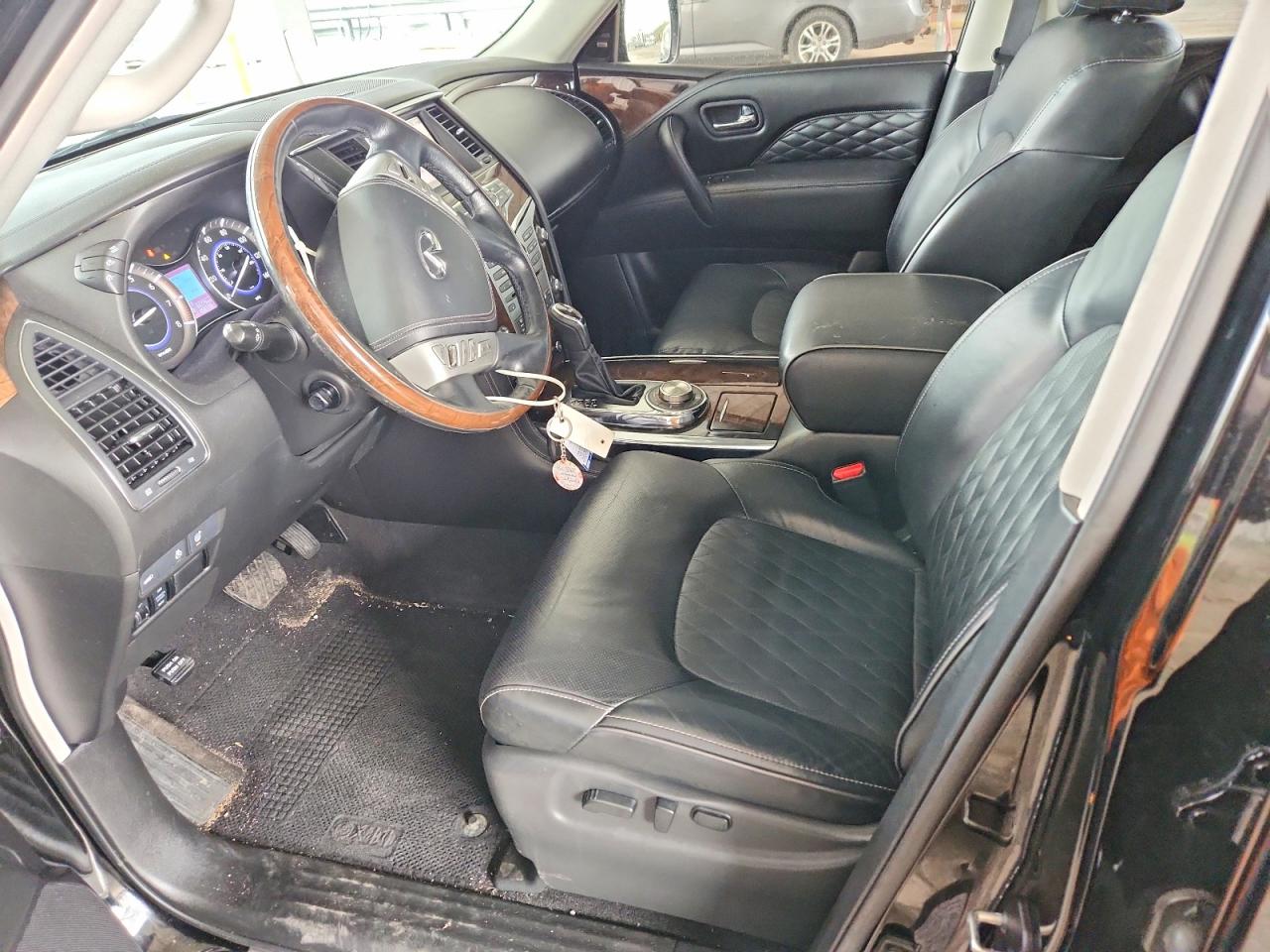 2019 INFINITI QX80 LUXE photo 13