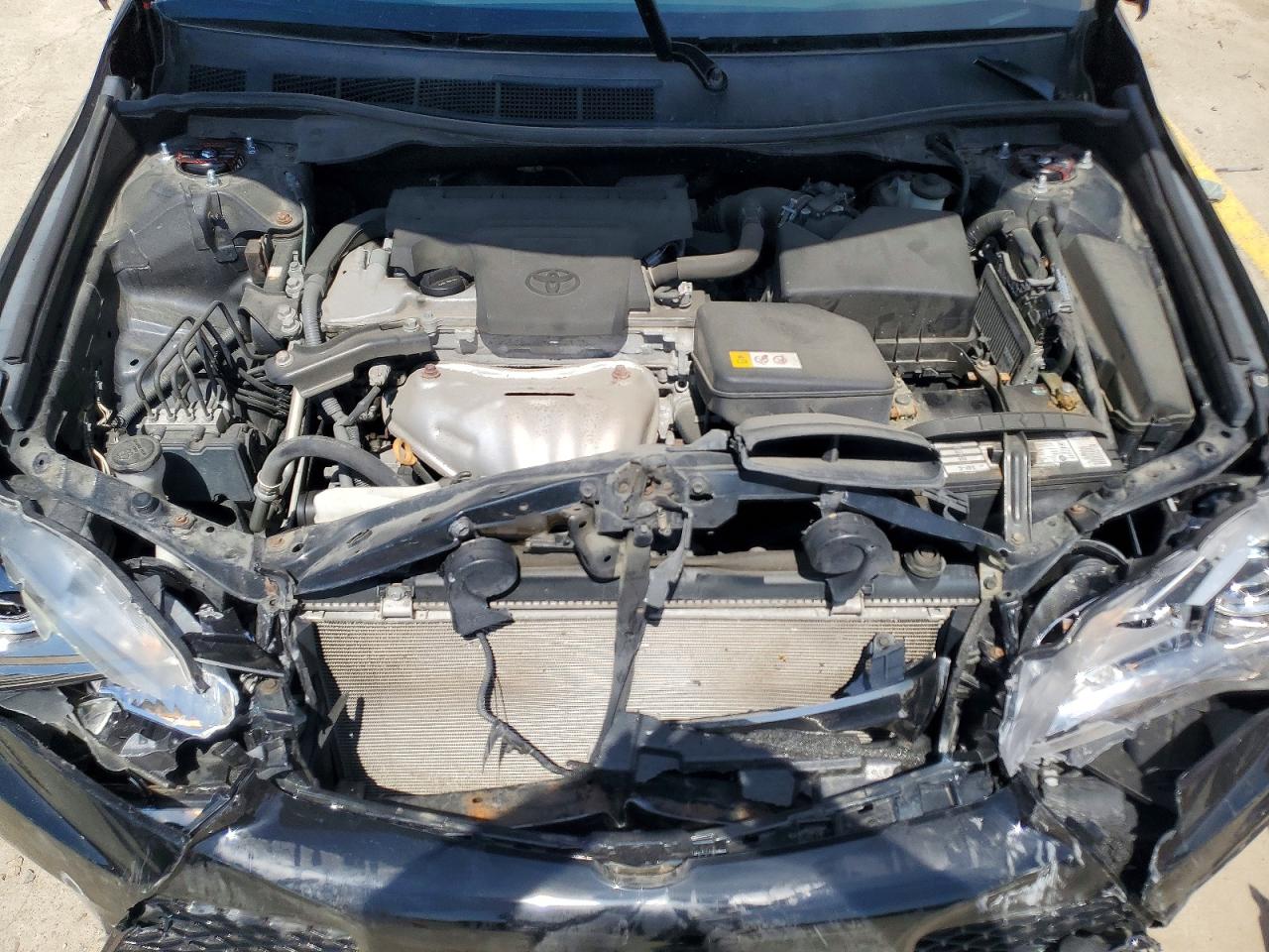 2017 TOYOTA CAMRY SE photo 11