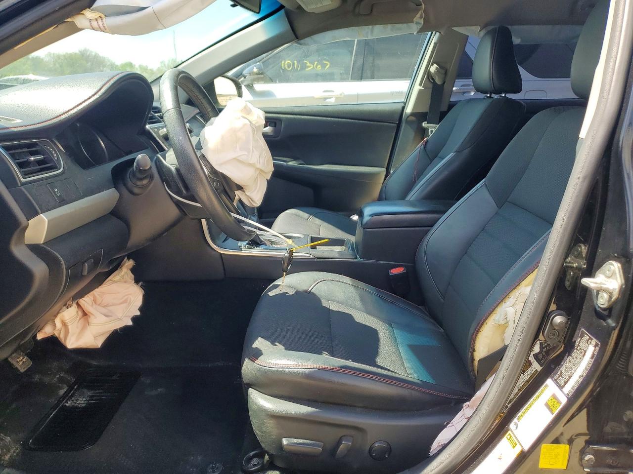 2017 TOYOTA CAMRY SE photo 7