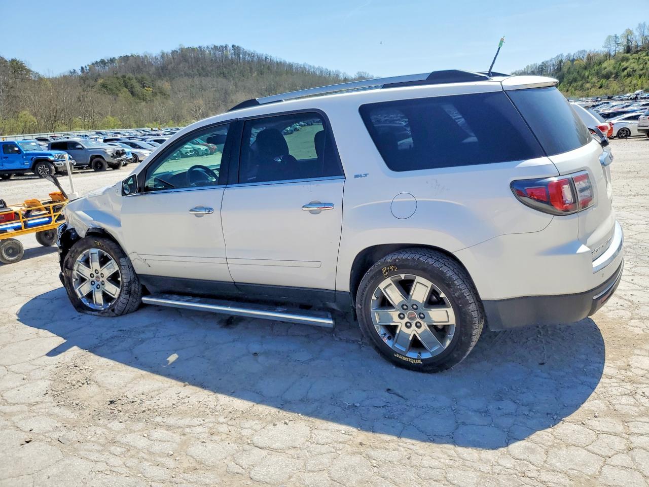 2017 GMC ACADIA LIMITED SLT-2 photo 2