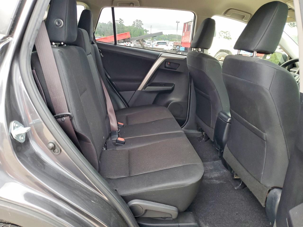 2018 TOYOTA RAV4 LE photo 10