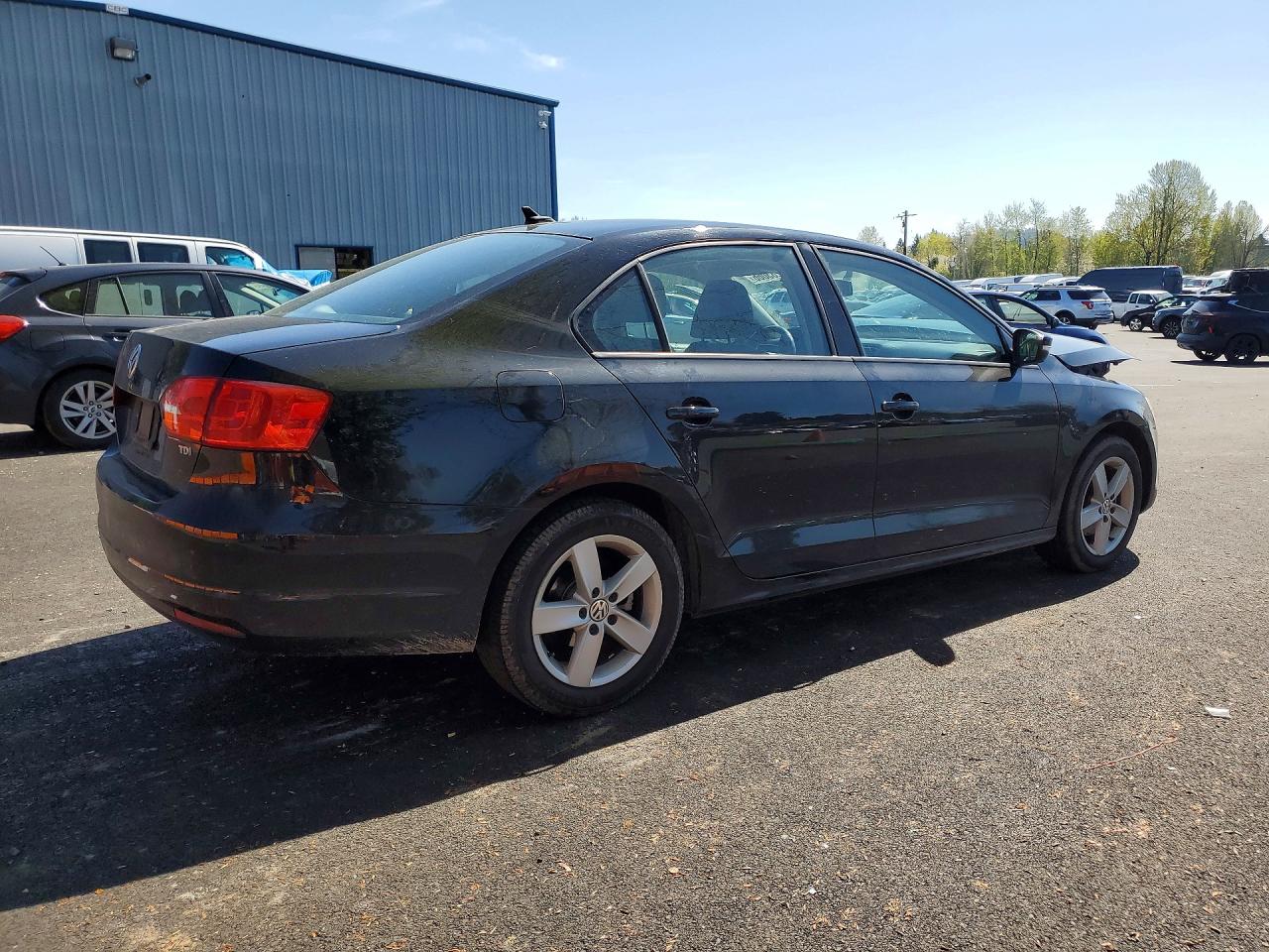 2012 VOLKSWAGEN JETTA TDI photo 5