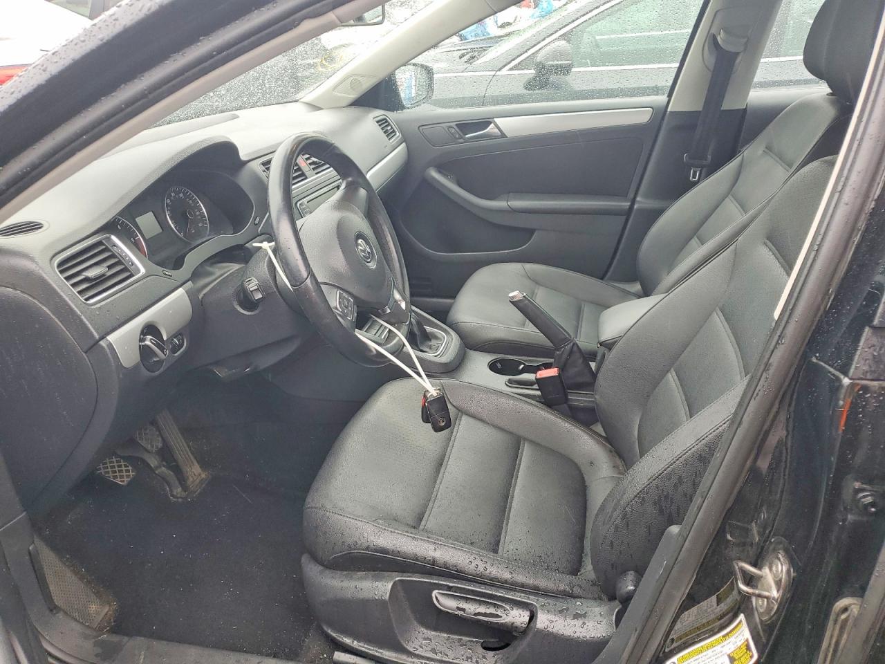 2012 VOLKSWAGEN JETTA TDI photo 13