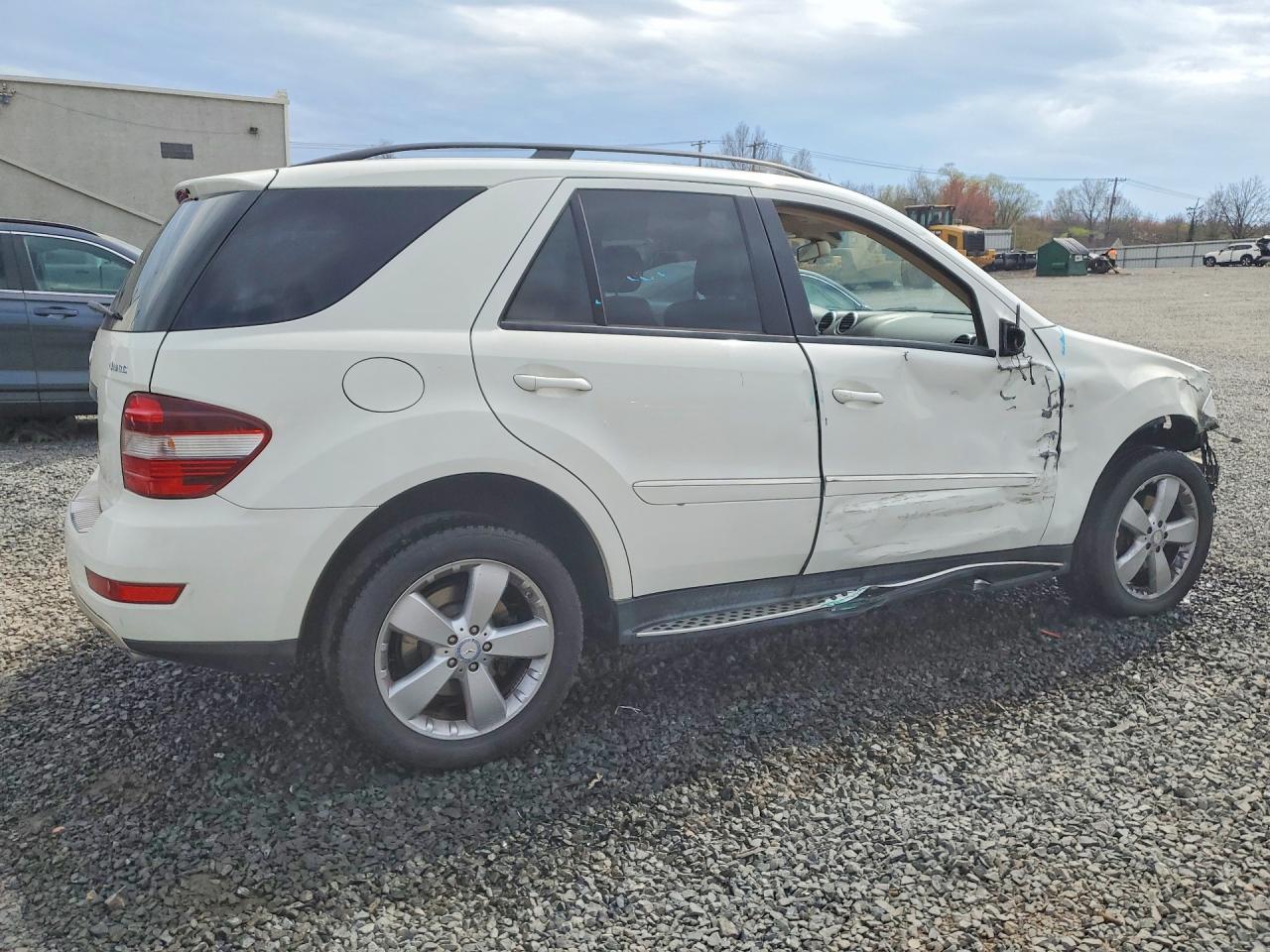 2009 MERCEDES-BENZ ML 350 photo 5