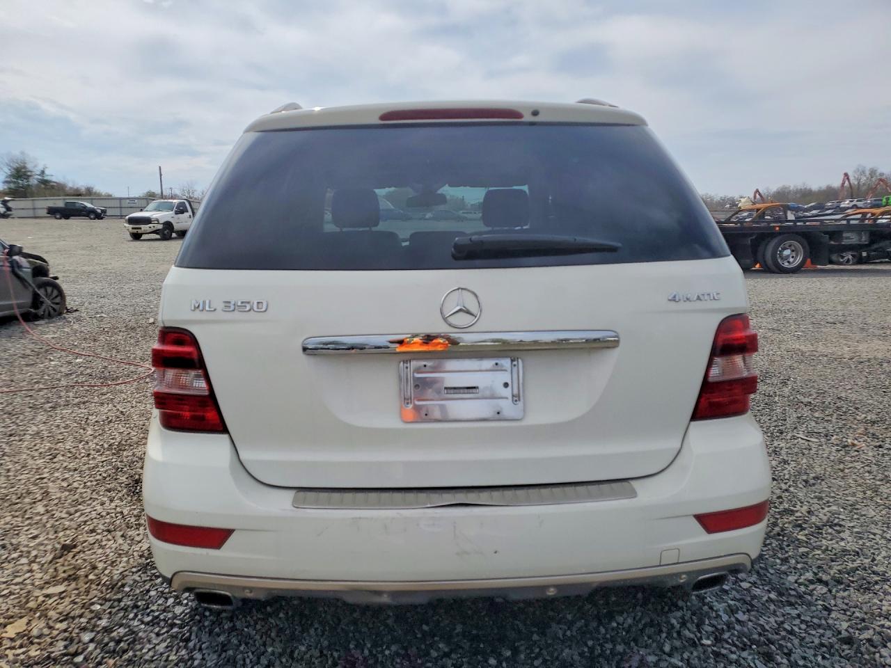 2009 MERCEDES-BENZ ML 350 photo 11