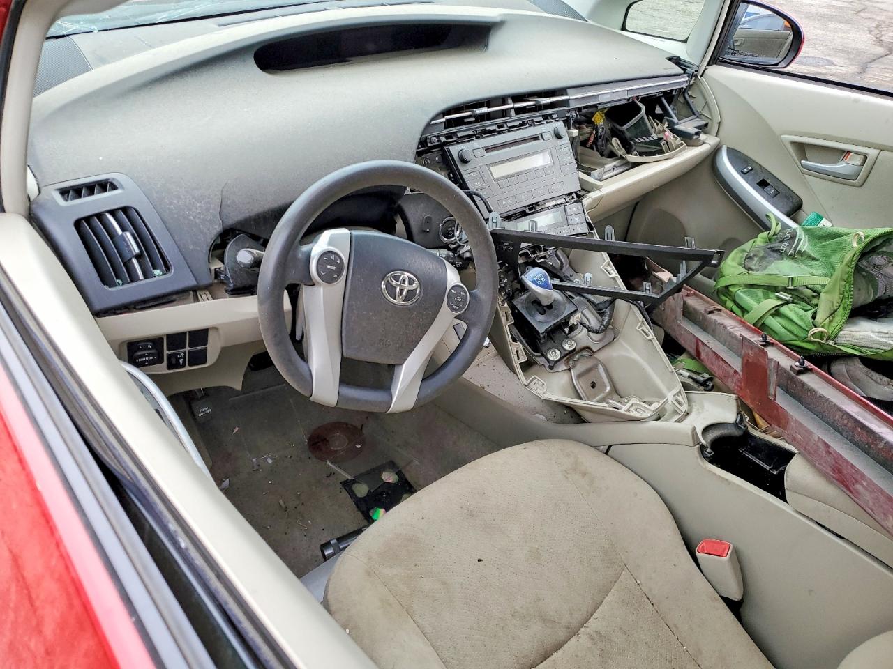 2011 TOYOTA PRIUS TWO photo 8