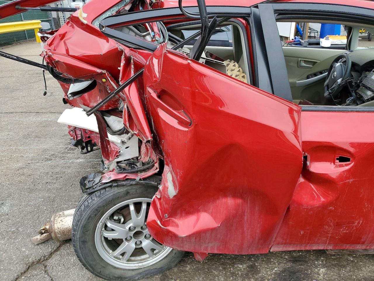 2011 TOYOTA PRIUS TWO photo 10