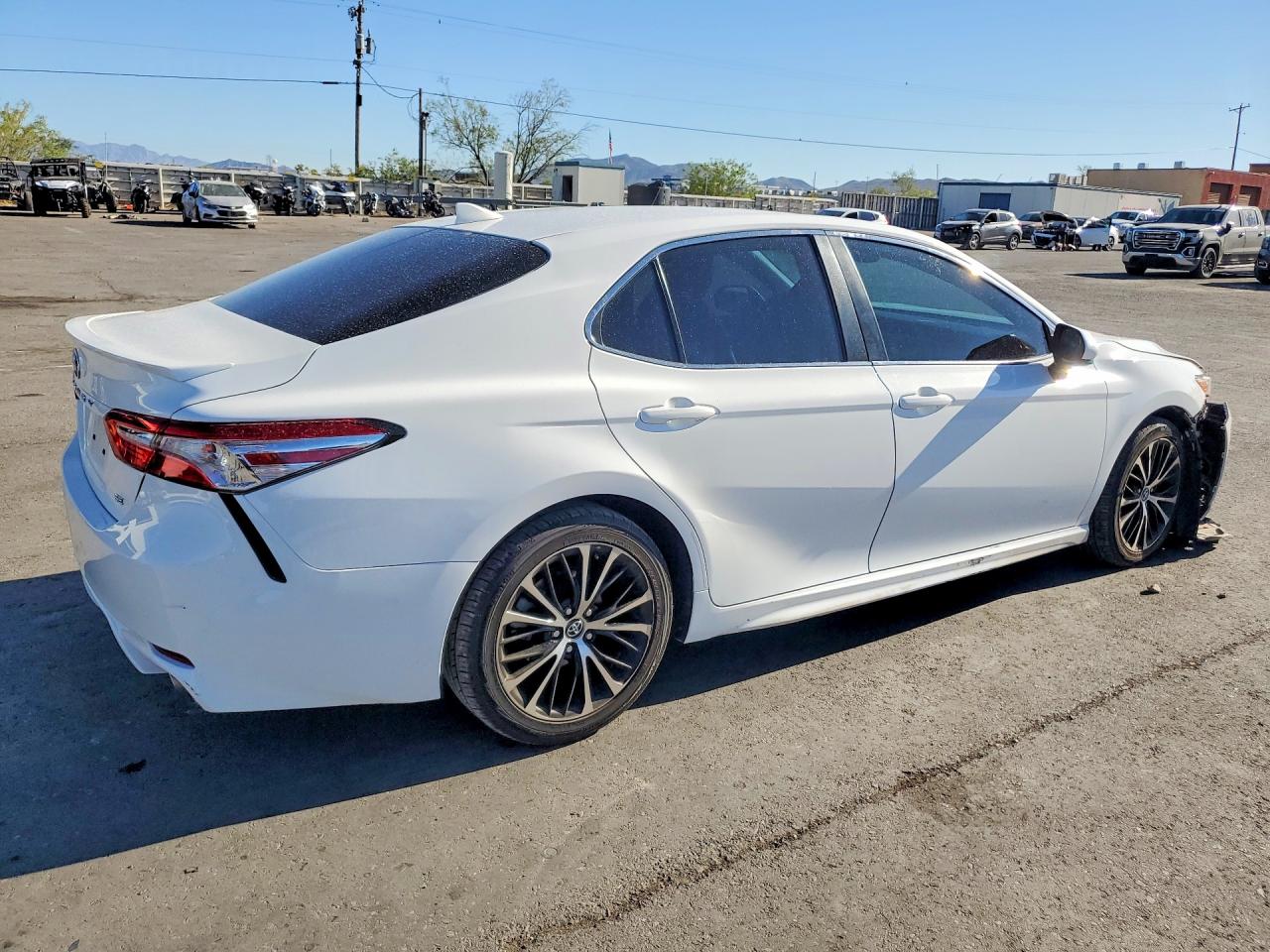 2020 TOYOTA CAMRY photo 5