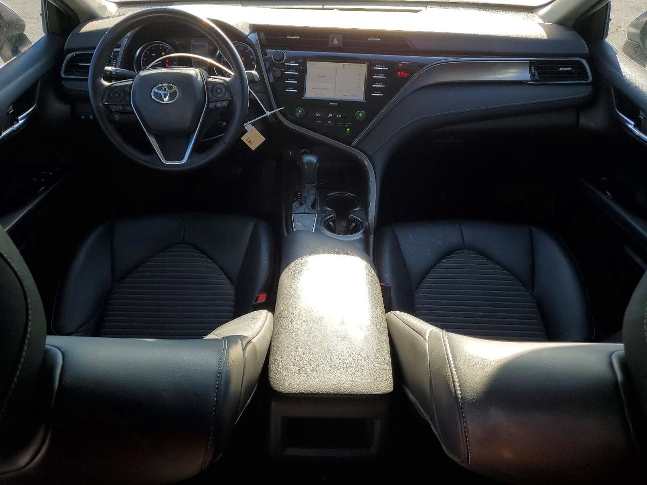 2020 TOYOTA CAMRY photo 15