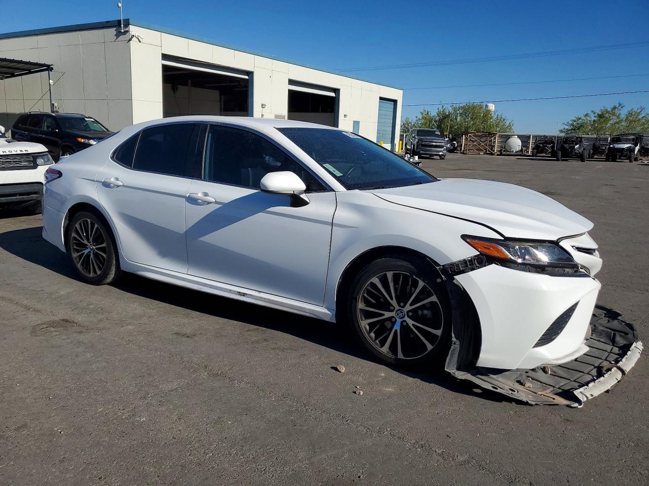 2020 TOYOTA CAMRY photo 7