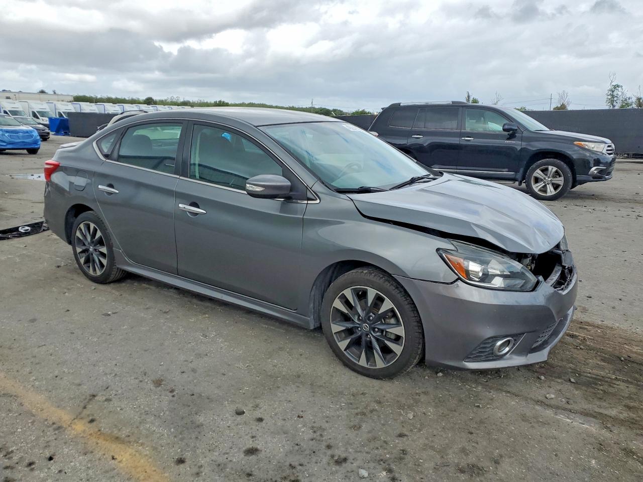 2019 NISSAN SENTRA SR photo 4