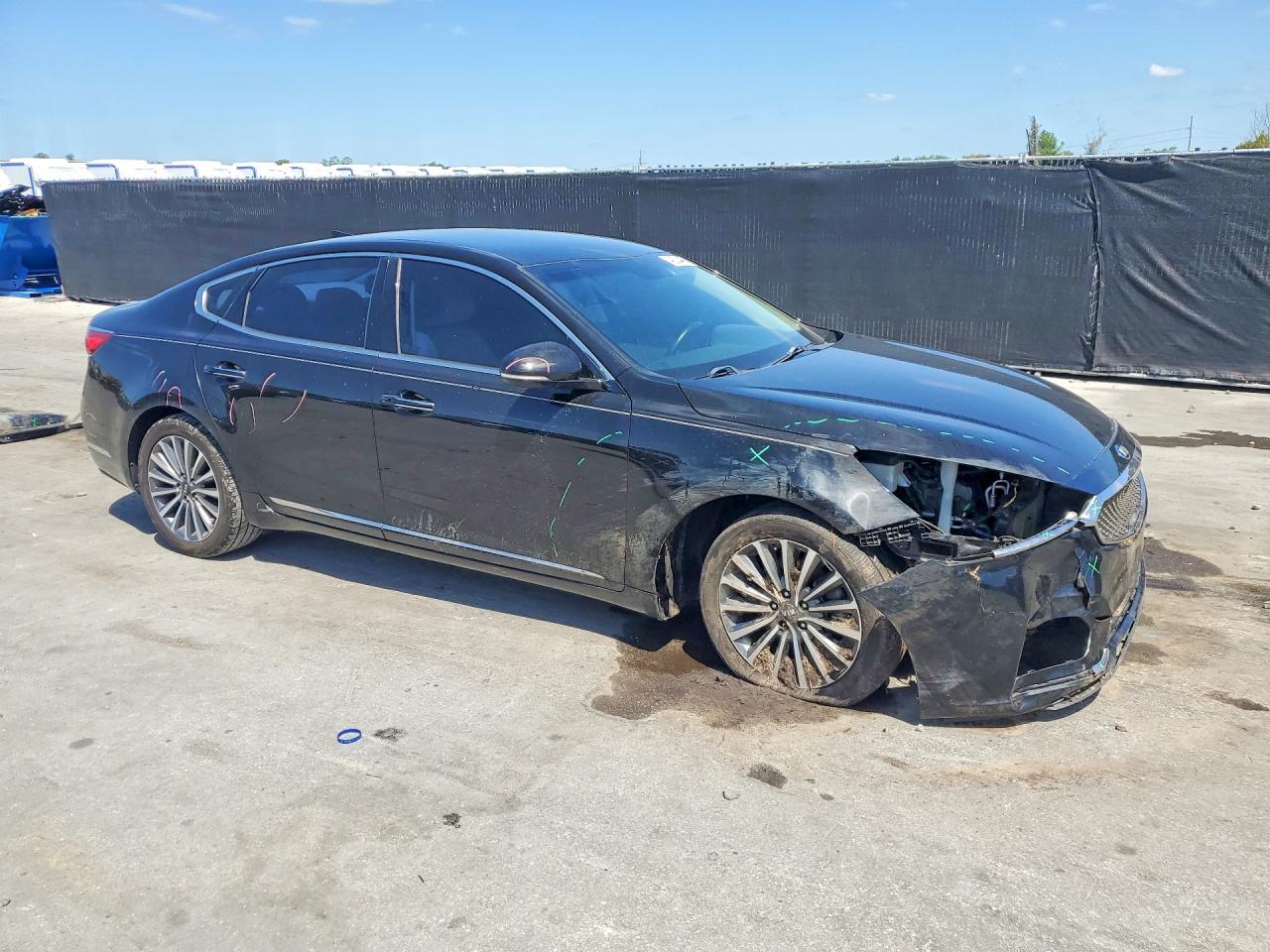 2017 KIA CADENZA PREMIUM photo 4