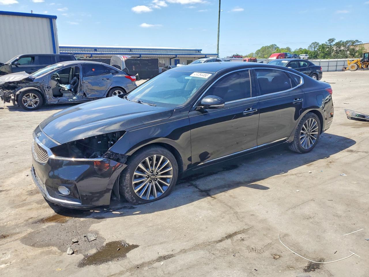 2017 KIA CADENZA