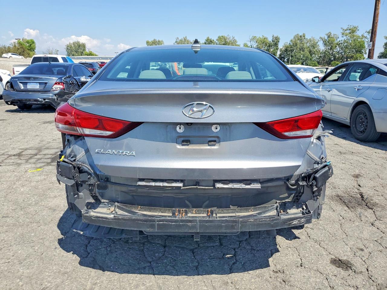 2018 HYUNDAI ELANTRA SEL photo 11