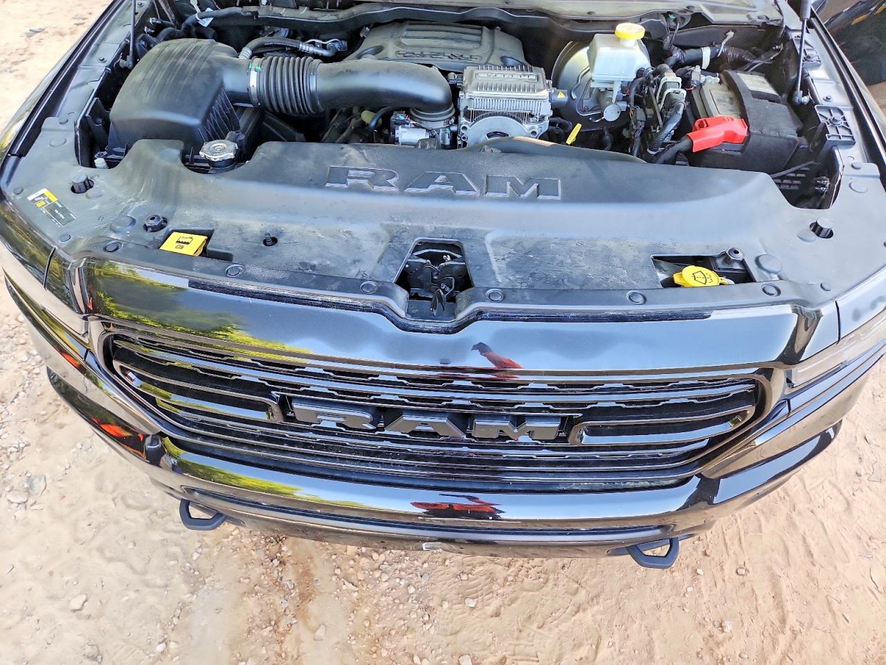 2023 RAM 1500 LIMITED photo 12