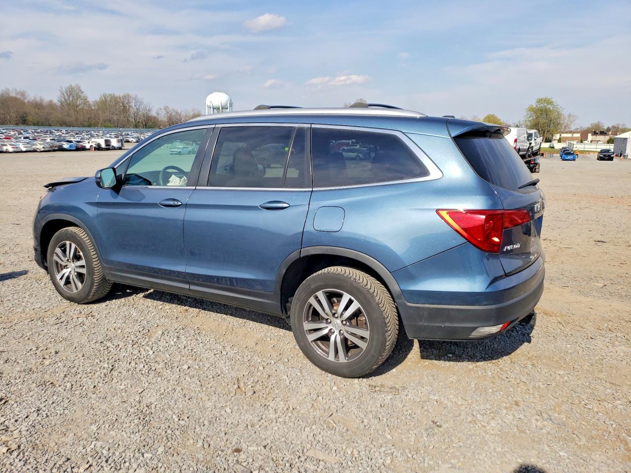 2016 HONDA PILOT EX photo 4