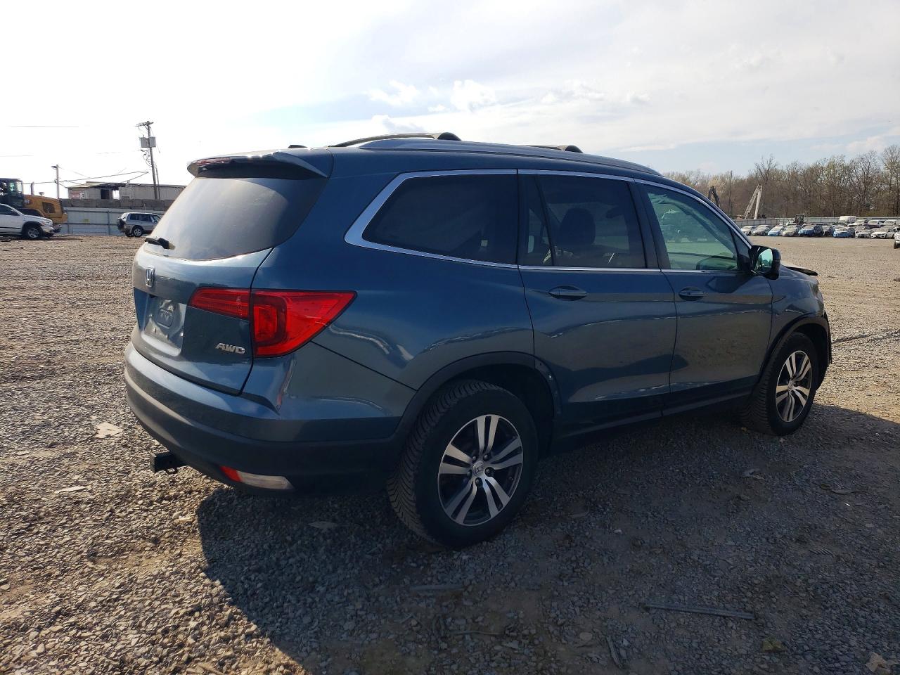 2016 HONDA PILOT EX photo 7