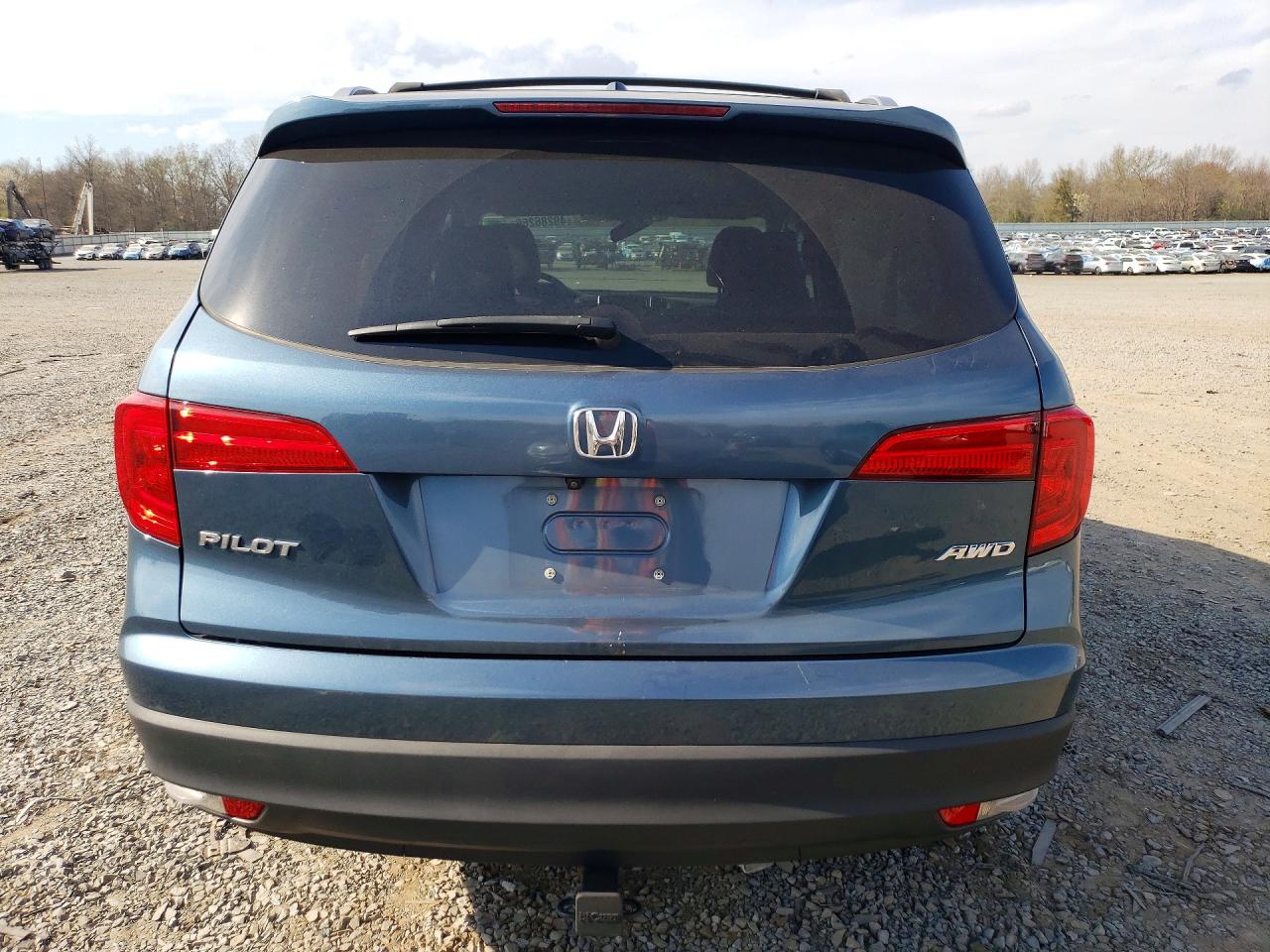 2016 HONDA PILOT EX photo 16