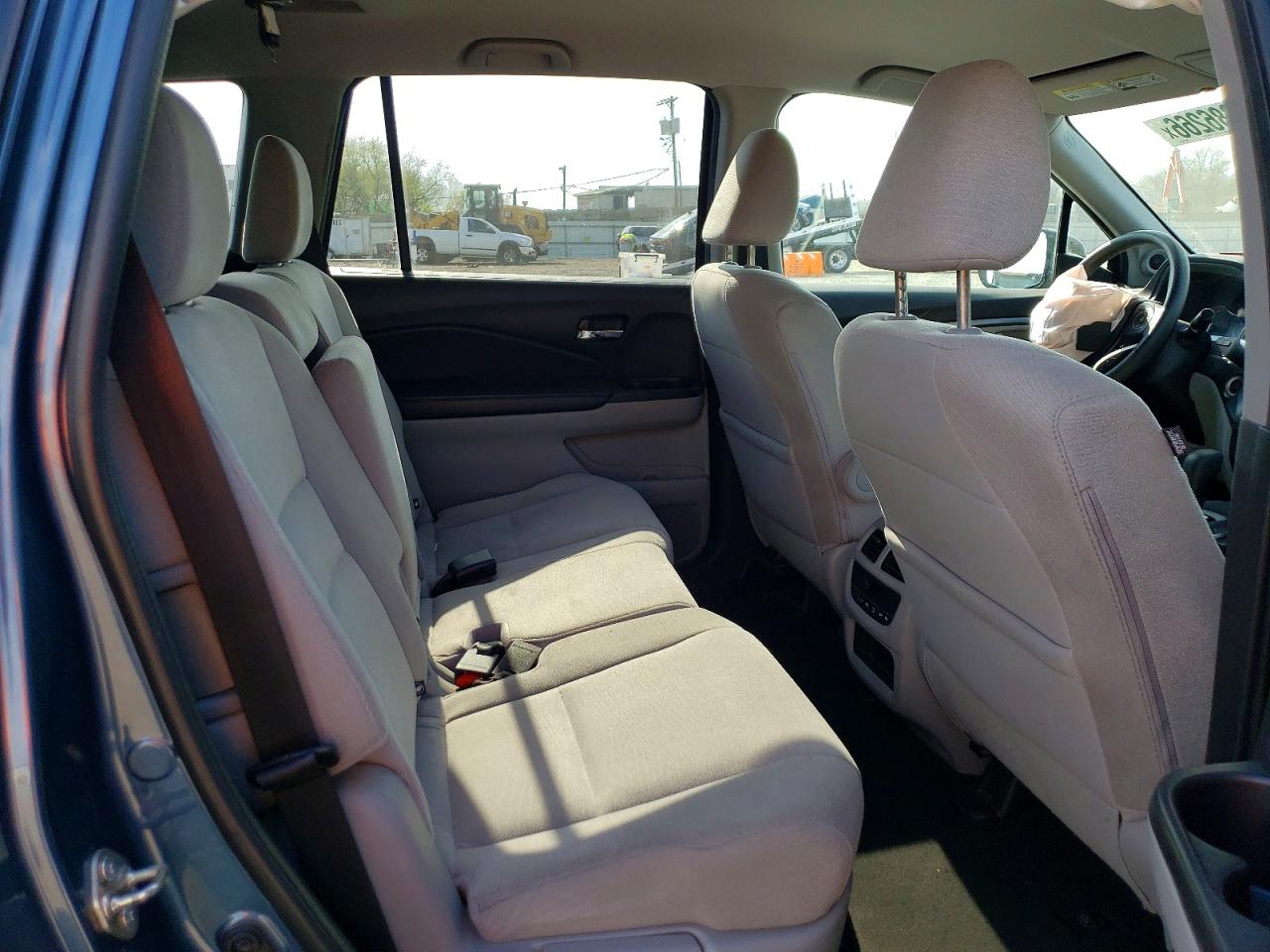 2016 HONDA PILOT EX photo 31