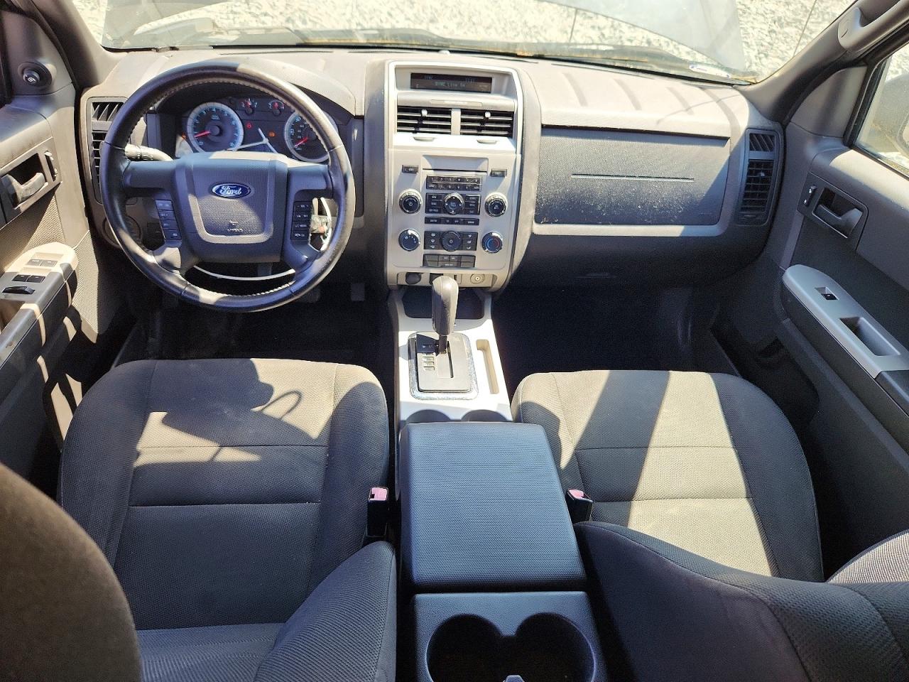 2010 FORD ESCAPE XLT photo 15