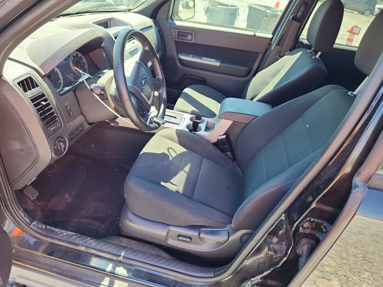 2010 FORD ESCAPE XLT photo 13