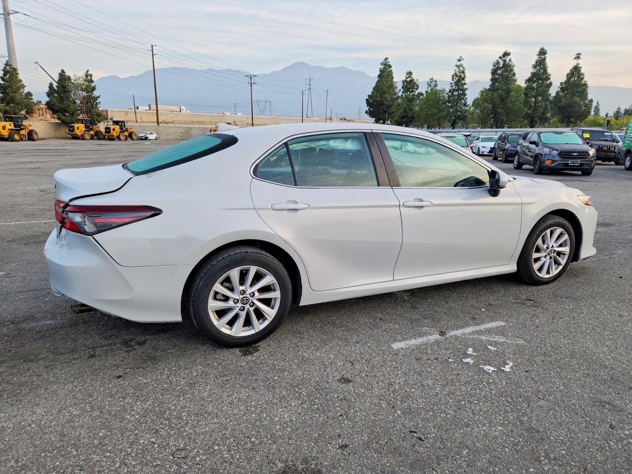 2024 TOYOTA CAMRY LE photo 7
