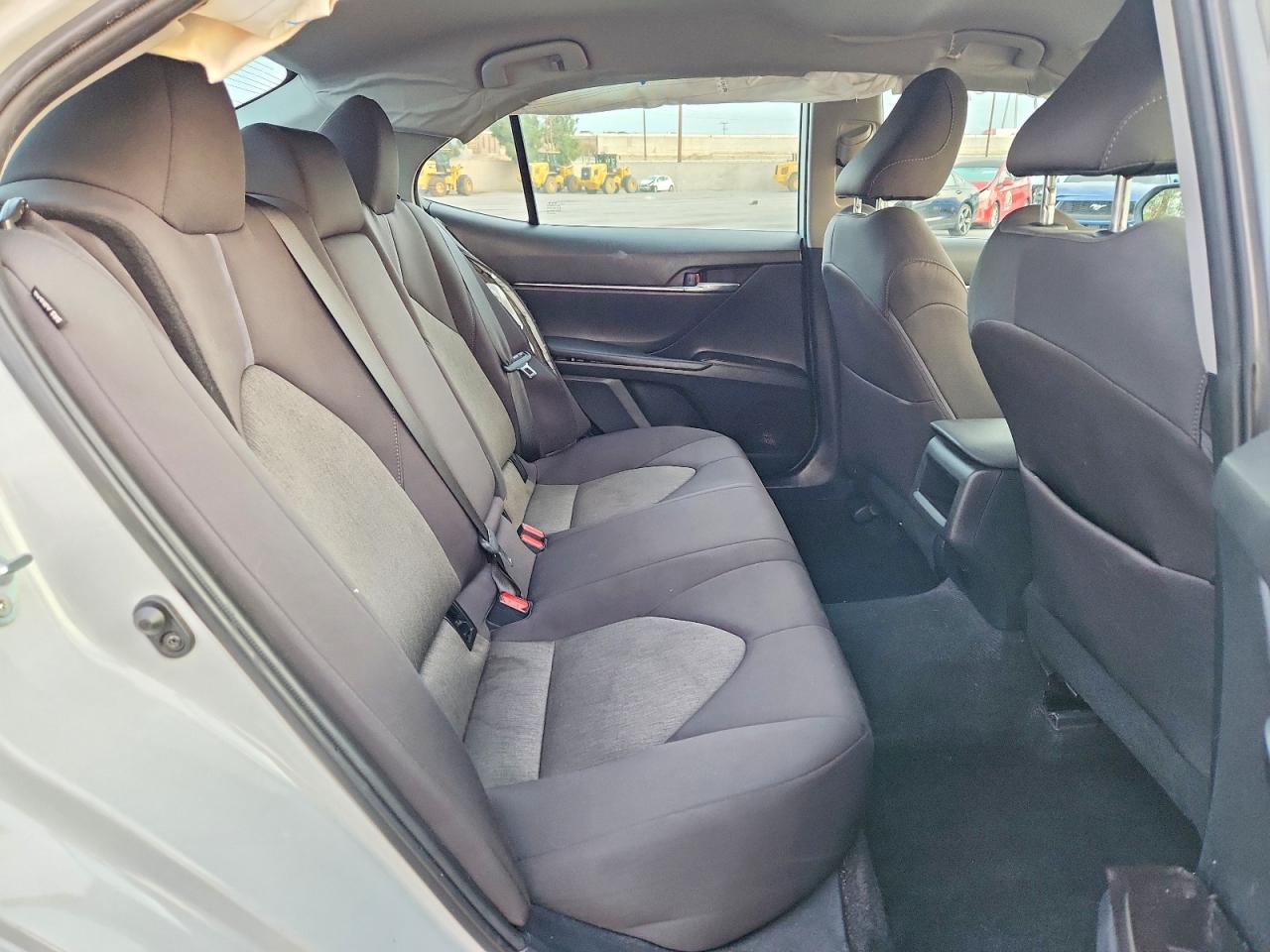 2024 TOYOTA CAMRY LE photo 28