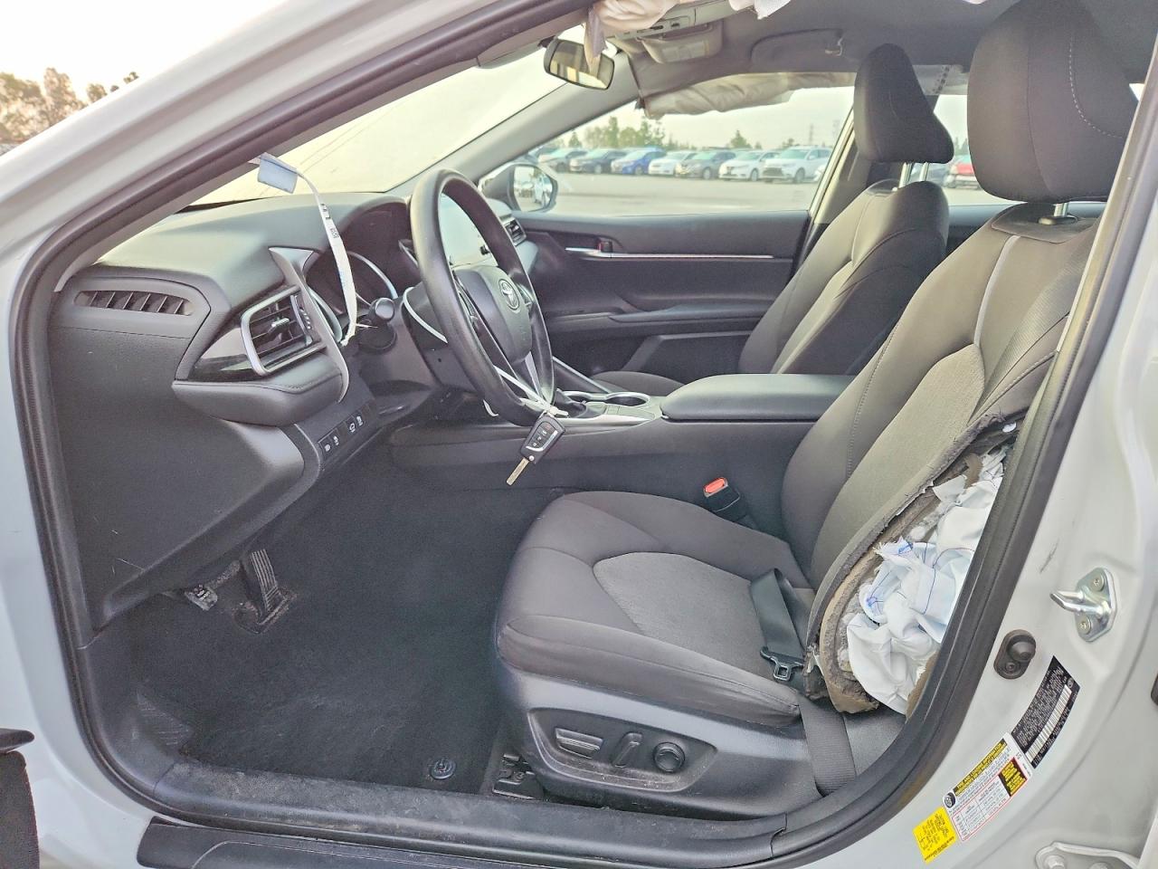 2024 TOYOTA CAMRY LE photo 19