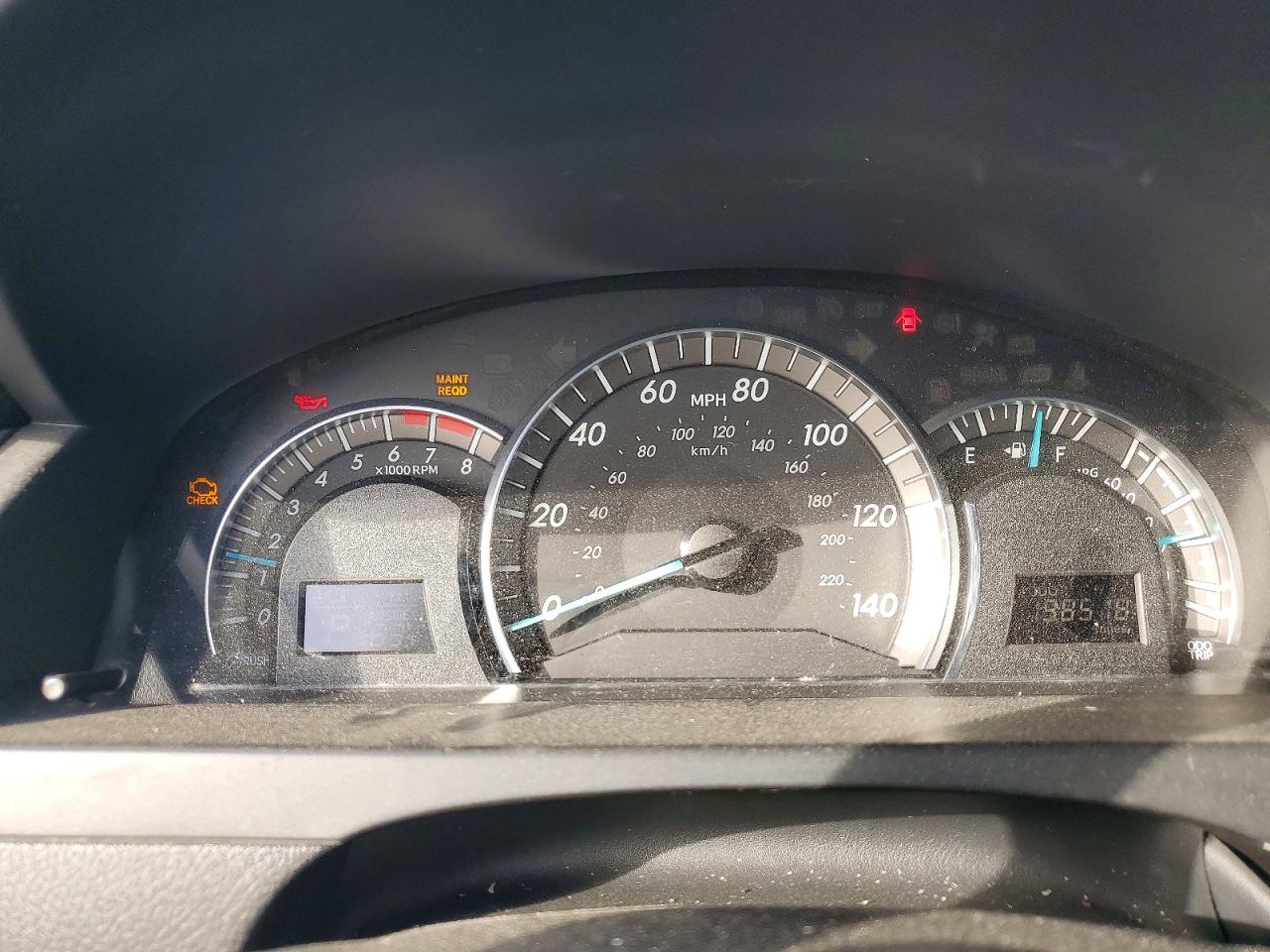 2012 TOYOTA CAMRY SE photo 25