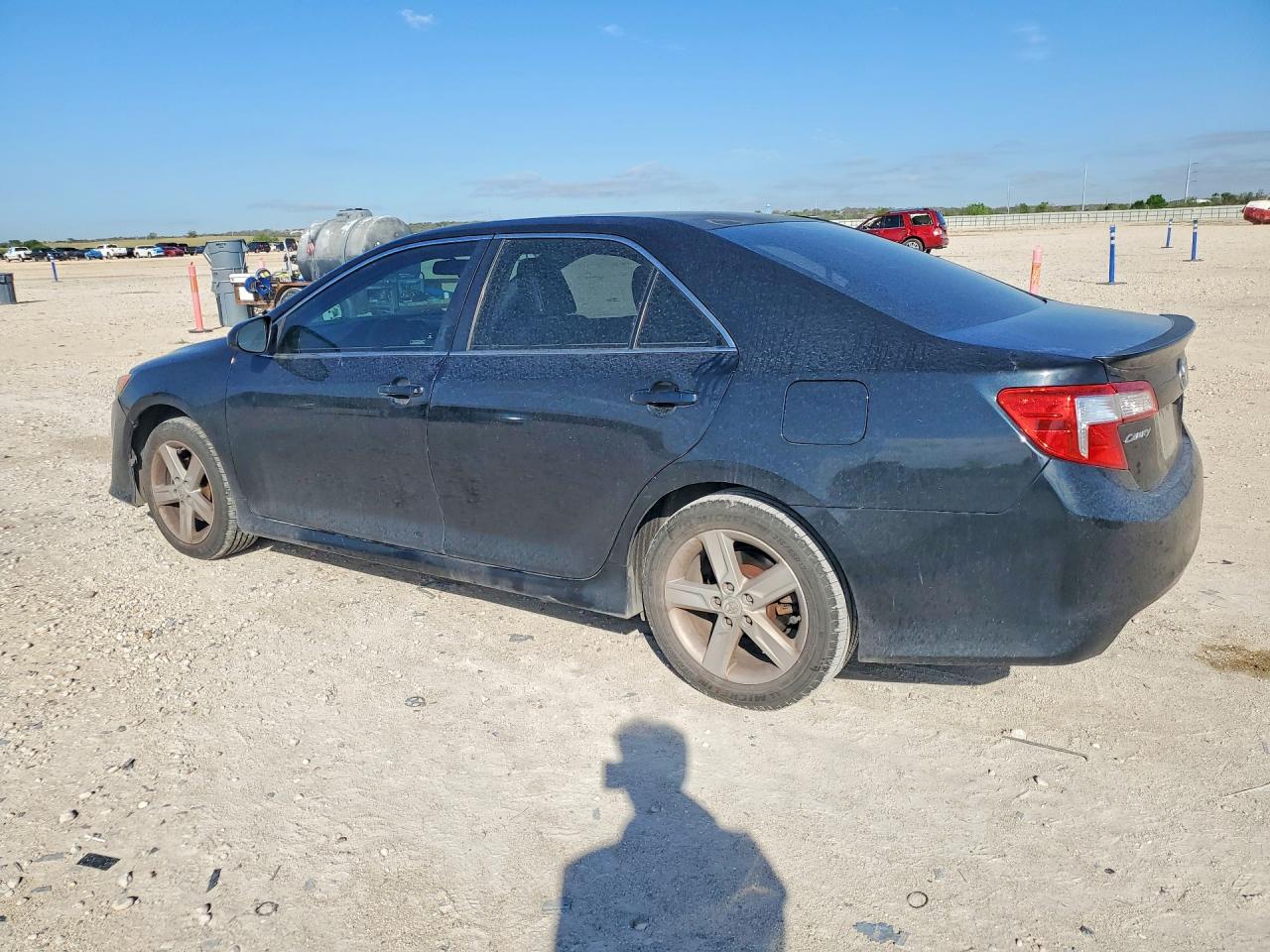 2012 TOYOTA CAMRY SE photo 4