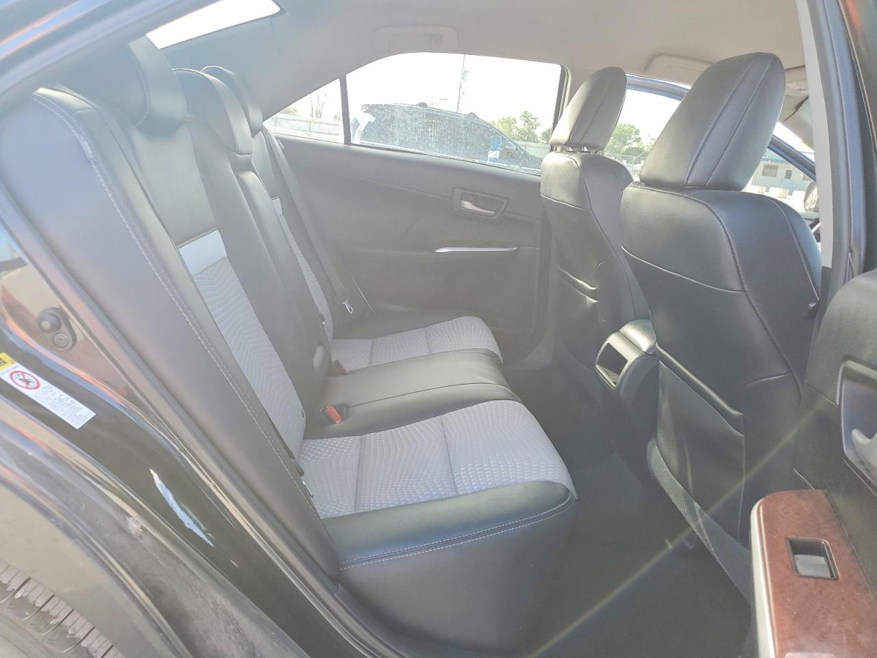 2012 TOYOTA CAMRY SE photo 28