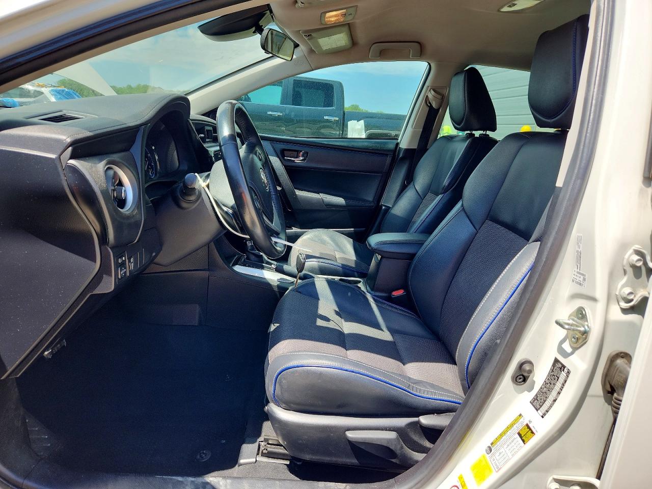 2018 TOYOTA COROLLA SE photo 13