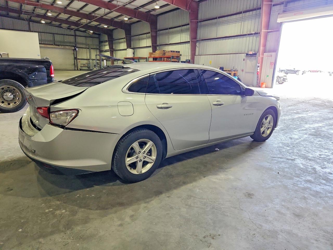 2020 CHEVROLET MALIBU LS photo 3
