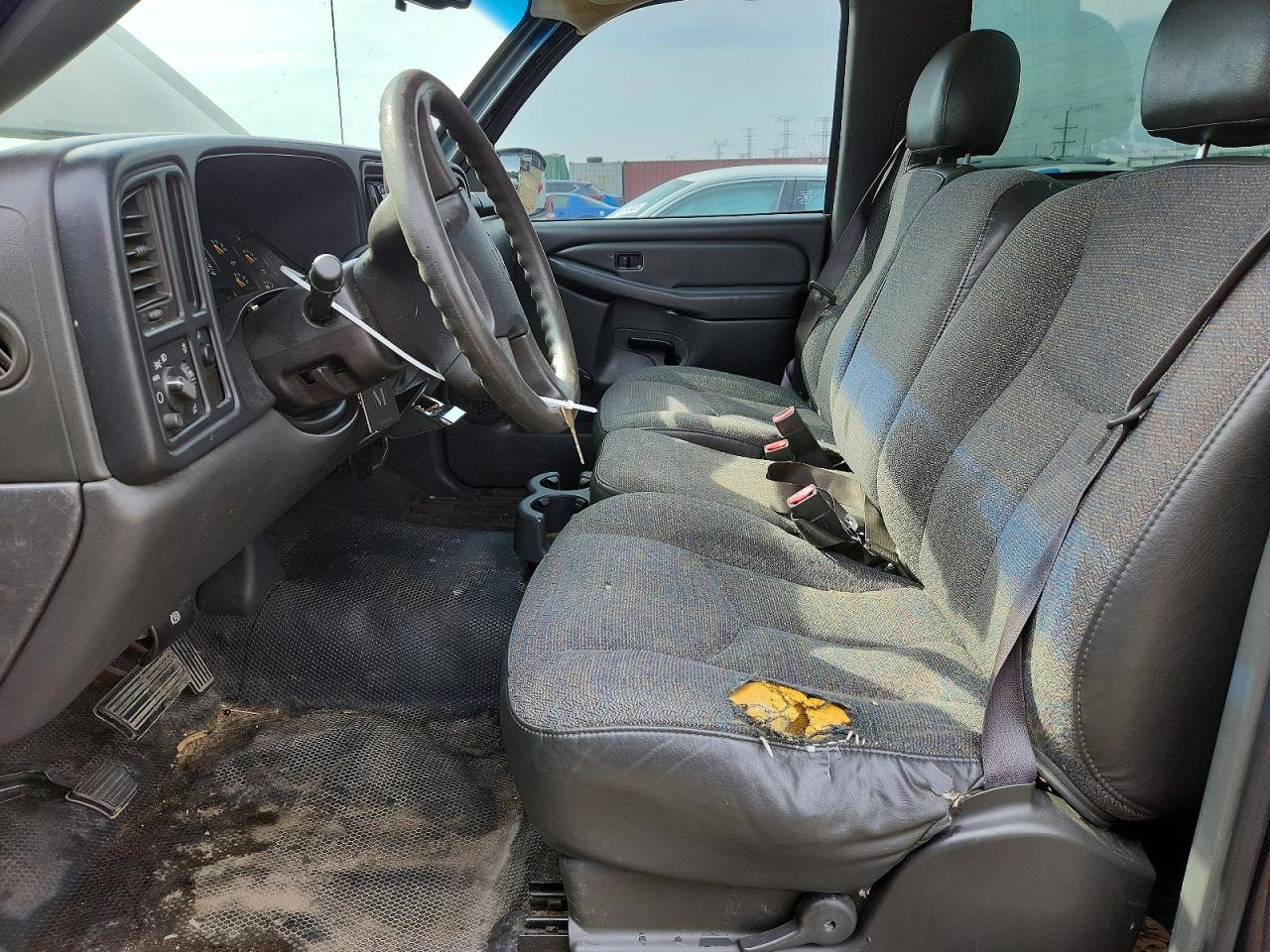 2004 CHEVROLET SILVERADO C1500 photo 13