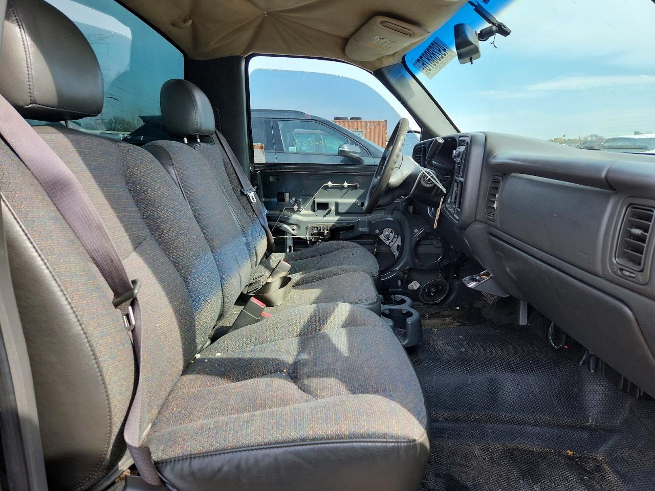 2004 CHEVROLET SILVERADO C1500 photo 19