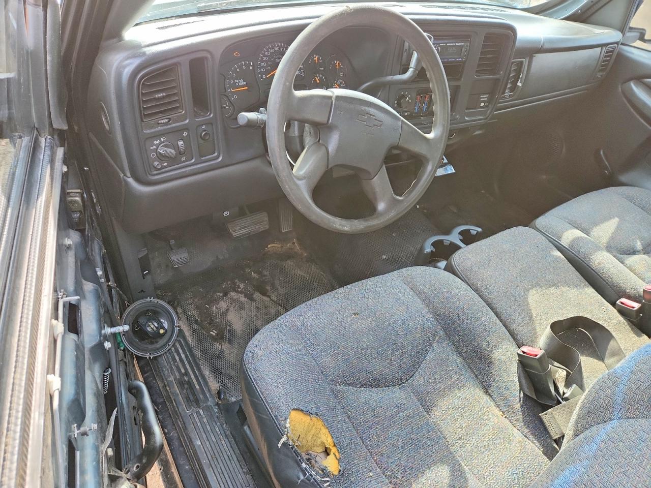 2004 CHEVROLET SILVERADO C1500 photo 15