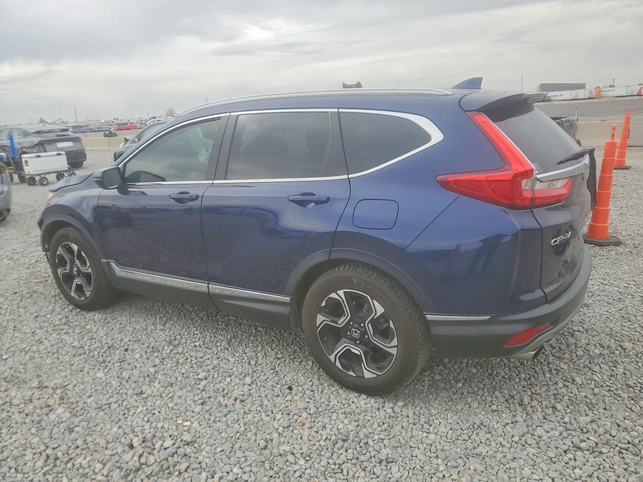 2018 HONDA CR-V TOURING photo 3