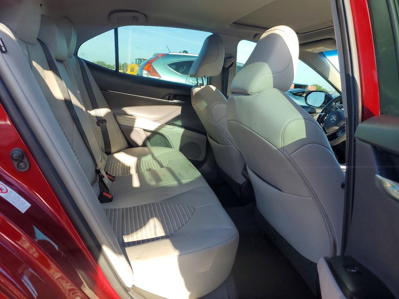 2018 TOYOTA CAMRY SE photo 28