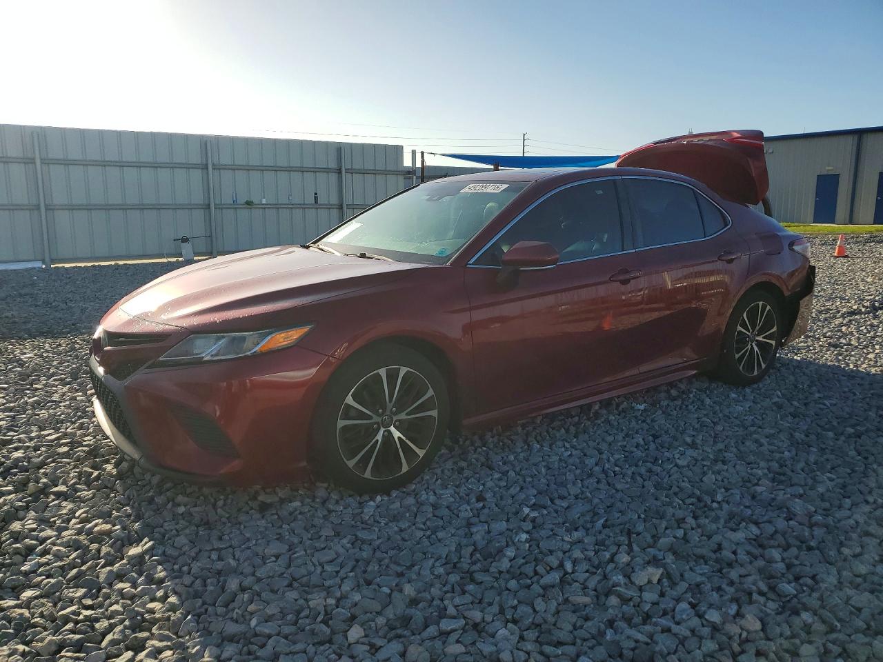 2018 TOYOTA CAMRY