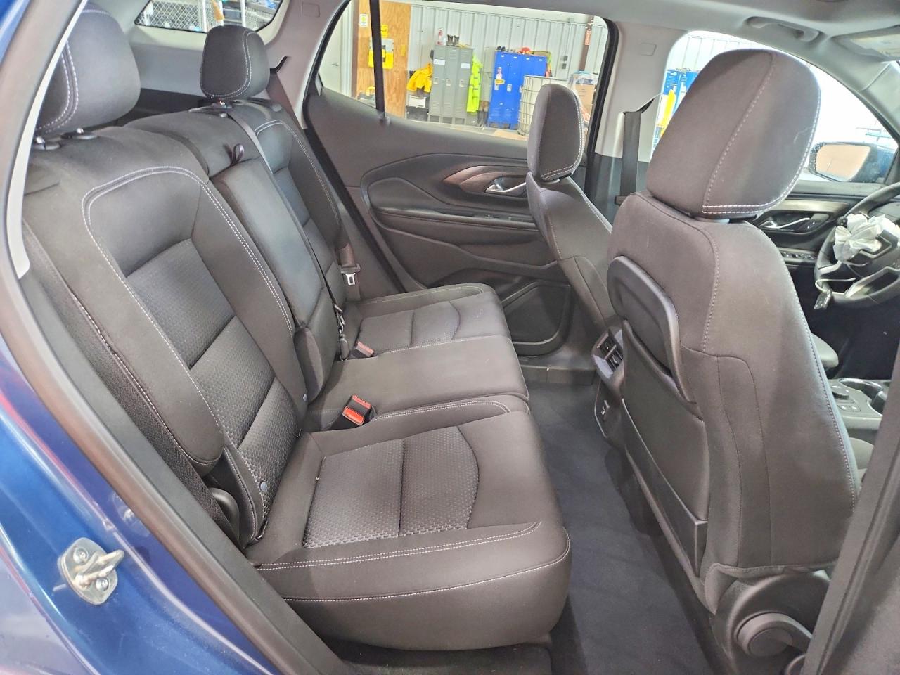 2024 GMC TERRAIN SLE photo 28