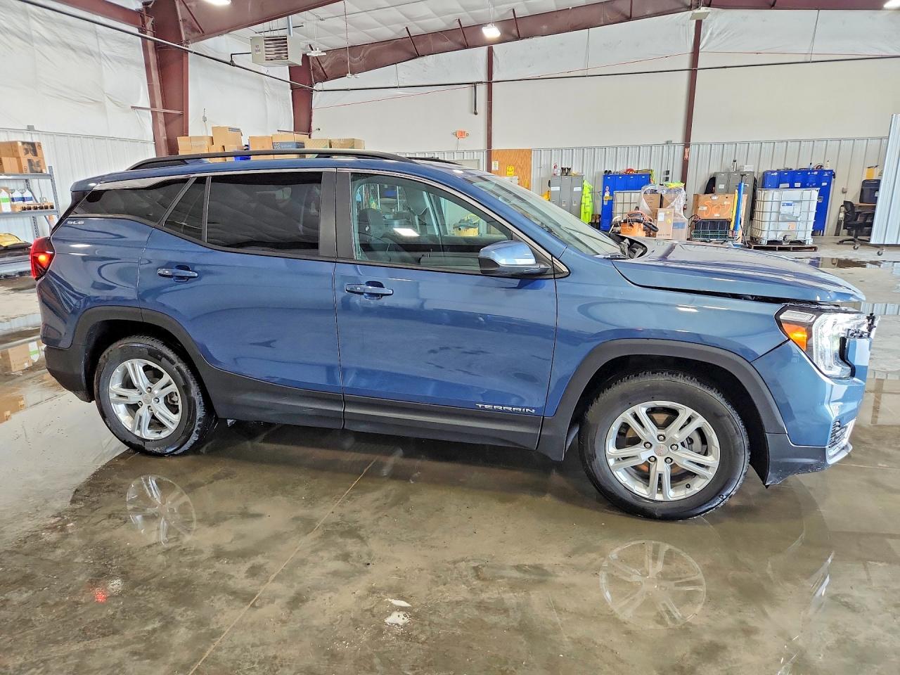 2024 GMC TERRAIN SLE photo 10