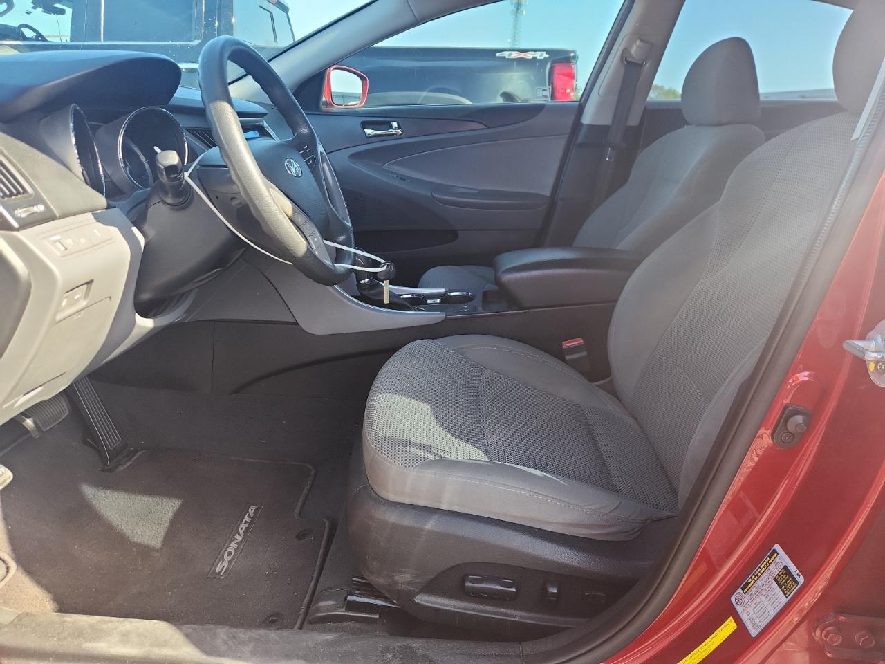 2014 HYUNDAI SONATA GLS photo 19