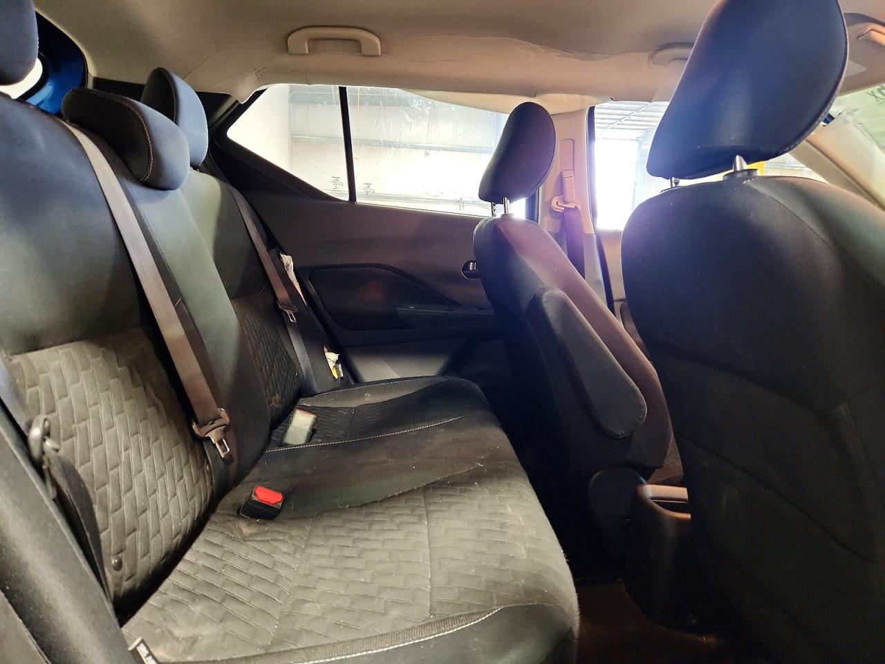 2022 NISSAN KICKS S photo 19